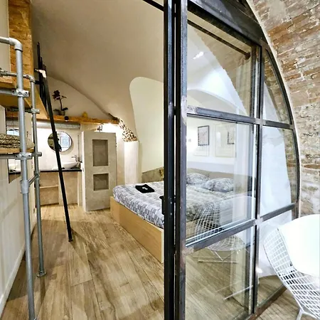 Le Bain Mediterraneen - Joli T2 Dans Le Vieil Apartmán *