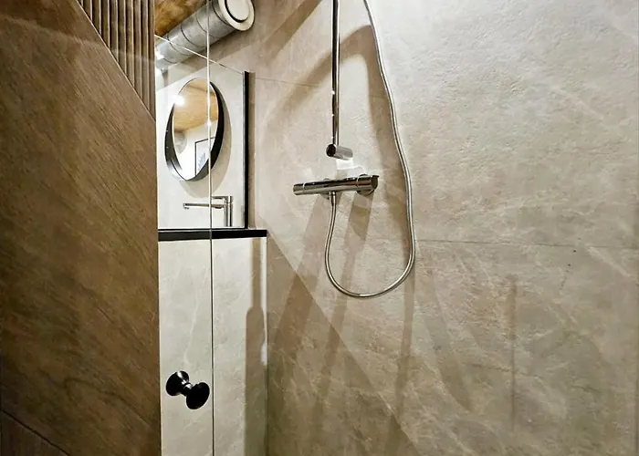 Le Bain Mediterraneen - Joli T2 Dans Le Vieil * 昂蒂布