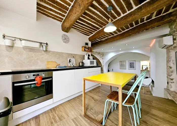 Le Bain Mediterraneen - Joli T2 Dans Le Vieil * 昂蒂布